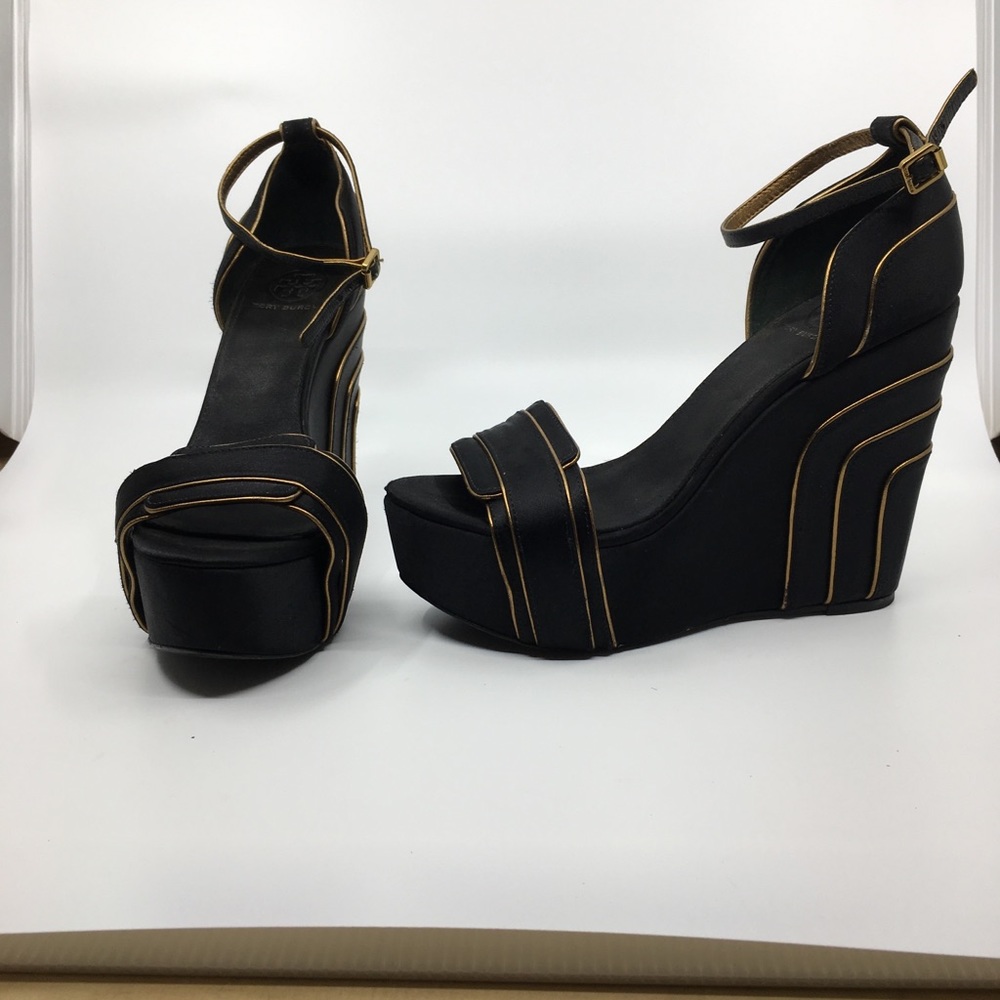 Tory Burch Black and gold wedges!